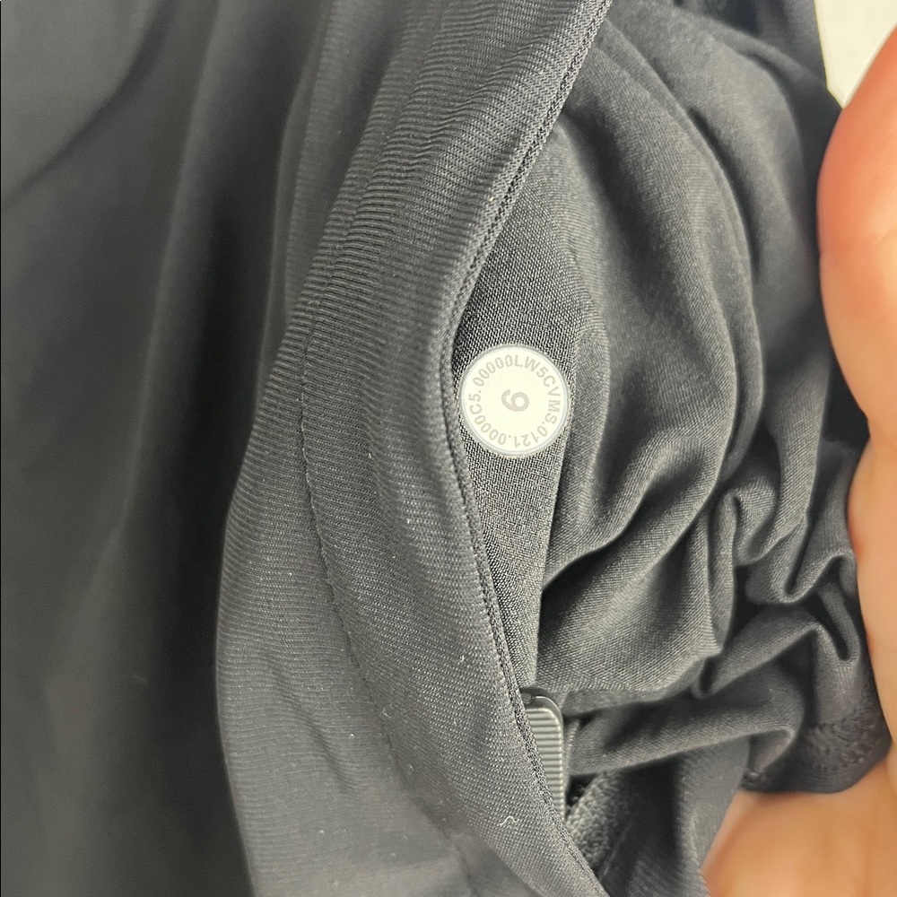 Lululemon 6 track pants - Picture 6 of 6